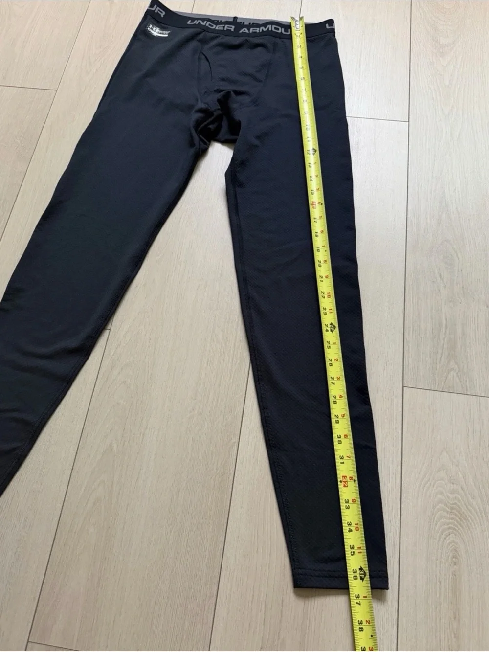 Under Armour Men’s Black Compression Base Layer Leggings